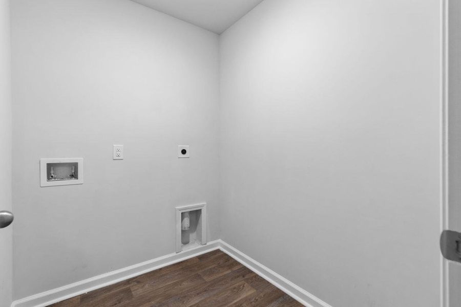 Spacious, unfurnished interior of a new home in Stone Ridge, Moncks Corner (Image 30).