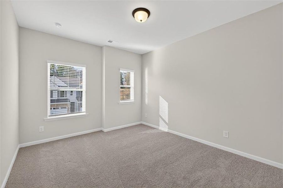 Spacious, unfurnished interior of a new home in Sanders Park, Austell (Image 25).