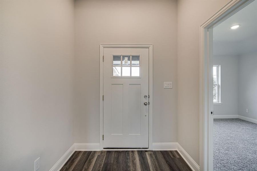 Spacious, unfurnished interior of a new home in , Corsicana (Image 25).