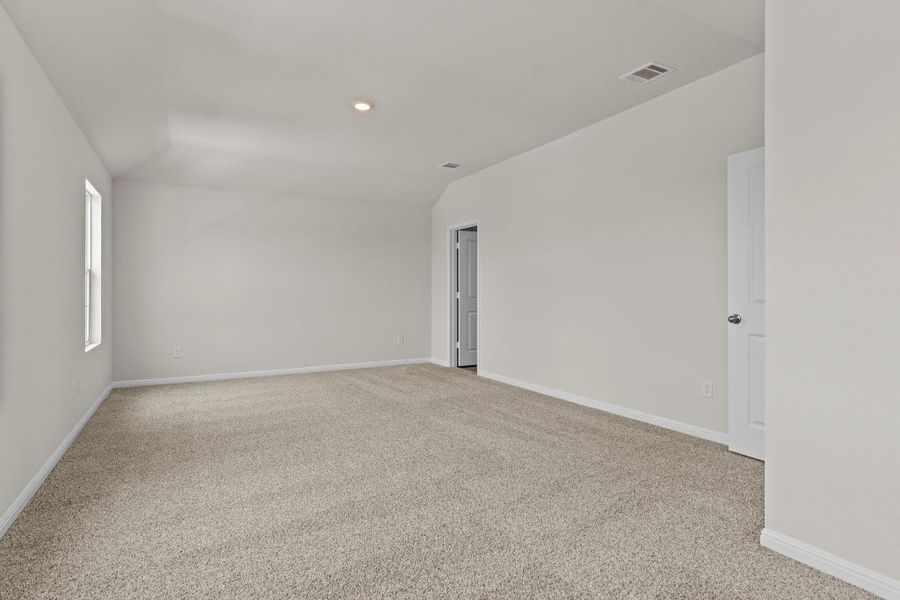 Spacious, unfurnished interior of a new home in Whisper South, San Marcos (Image 38).