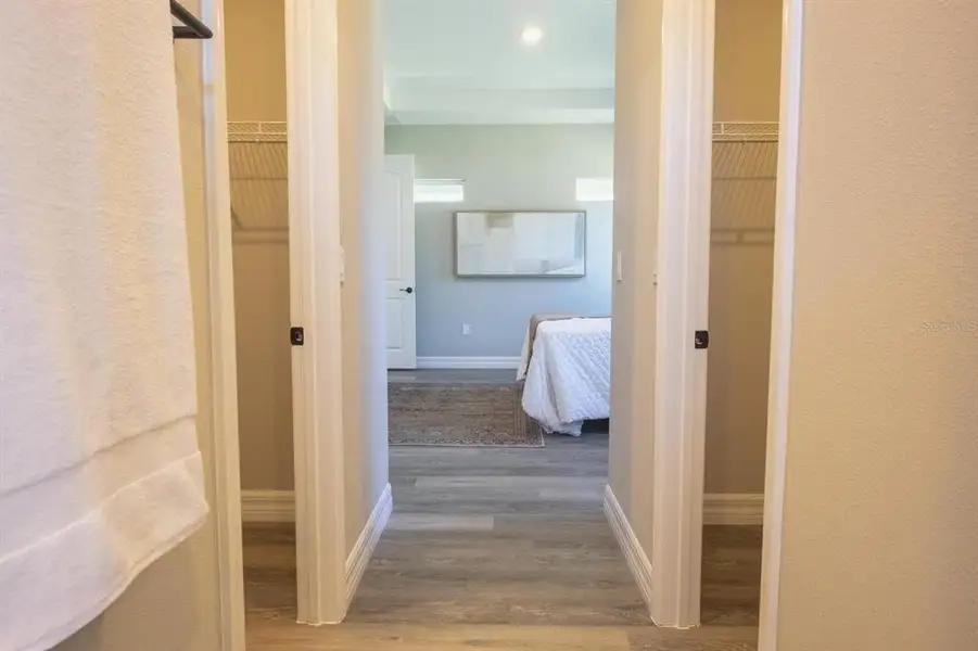 Spacious, unfurnished interior of a new home in , Ocala (Image 23).