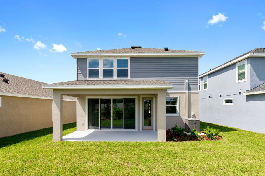 Representative exterior details of a home built from the The Kingsbridge by David Weekley Homes in Vistera of Venice – Garden Series, Nokomis (Image 4).