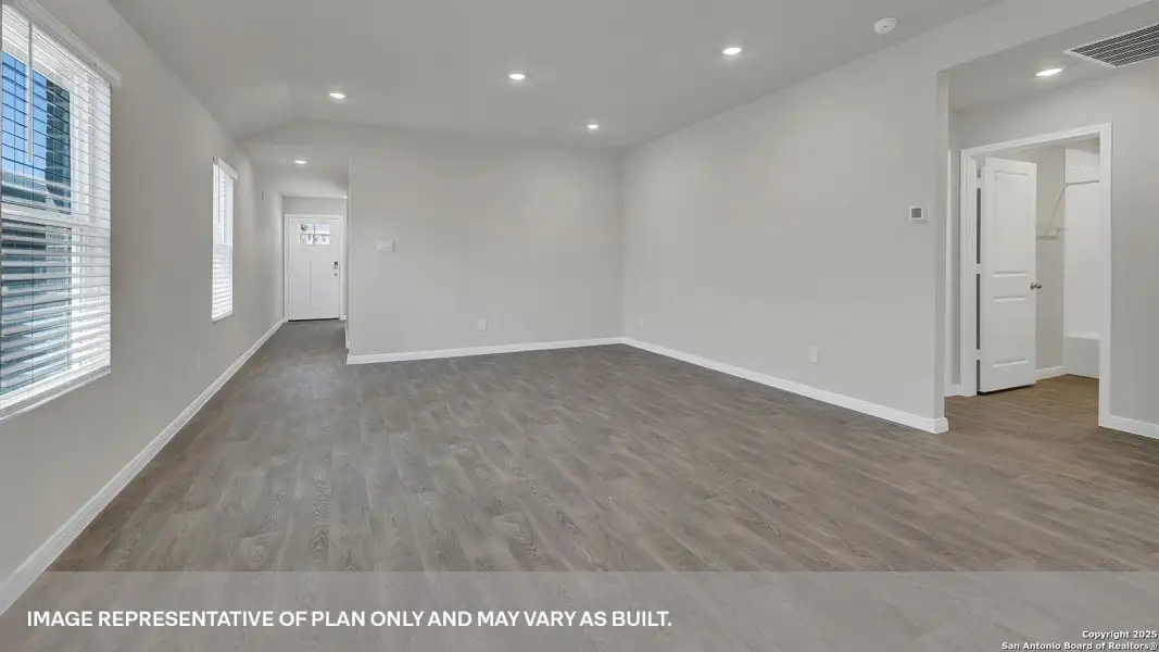Spacious, unfurnished interior of a new home in Whisper South, San Marcos (Image 20). Spacious, unfurnished interior of a new home in Whisper South, San Marcos (Image 20).