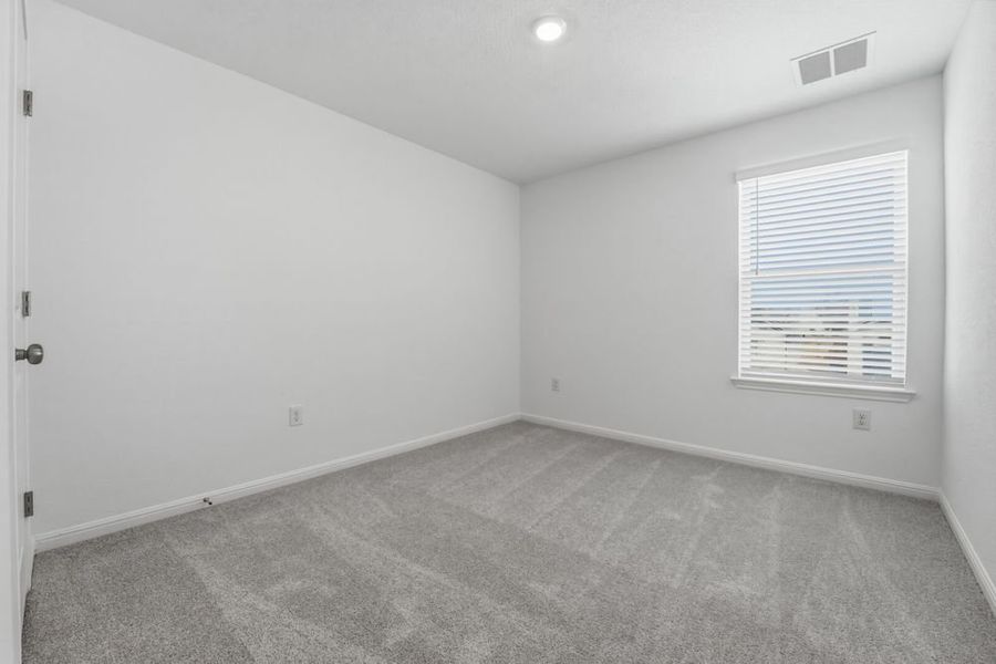 Spacious, unfurnished interior of a new home in Longview, Del Valle (Image 18).