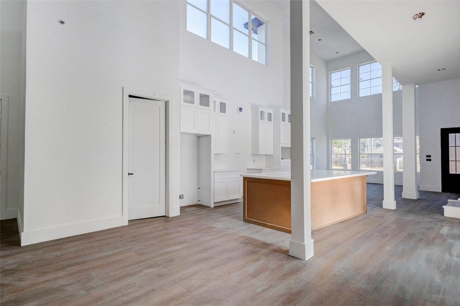 Spacious, unfurnished interior of a new home in , Spring (Image 19).