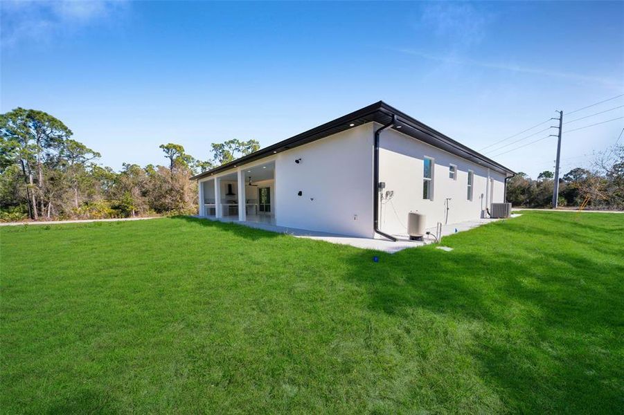 Exterior details and patio area of a home in , Punta Gorda (Image 30).