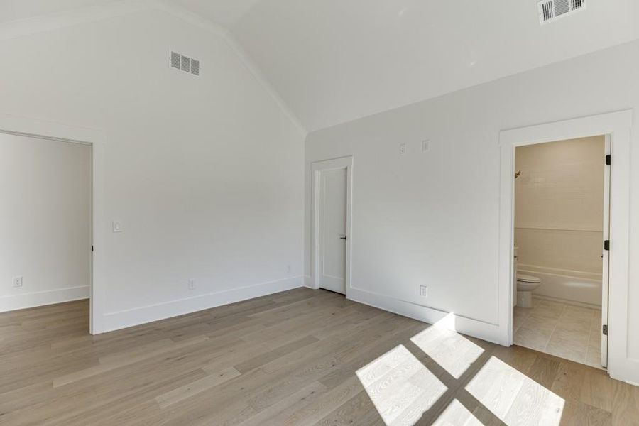 Spacious, unfurnished interior of a new home in , Buford (Image 36).