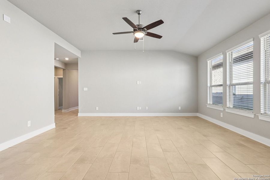 Spacious, unfurnished interior of a new home in Legendary Trails - Premier Series, Cibolo (Image 34).