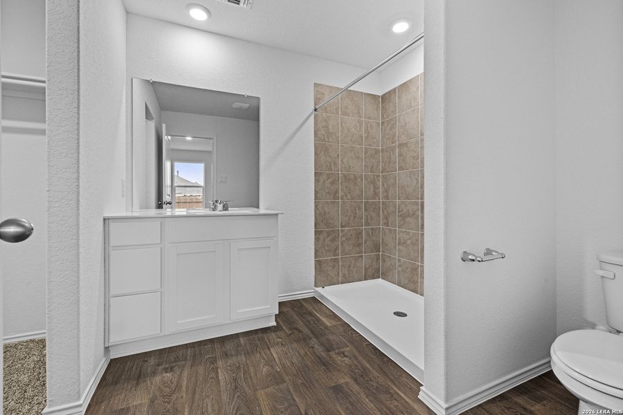 Furnished interior view inside a new home in Avenida, Converse (Image 3).