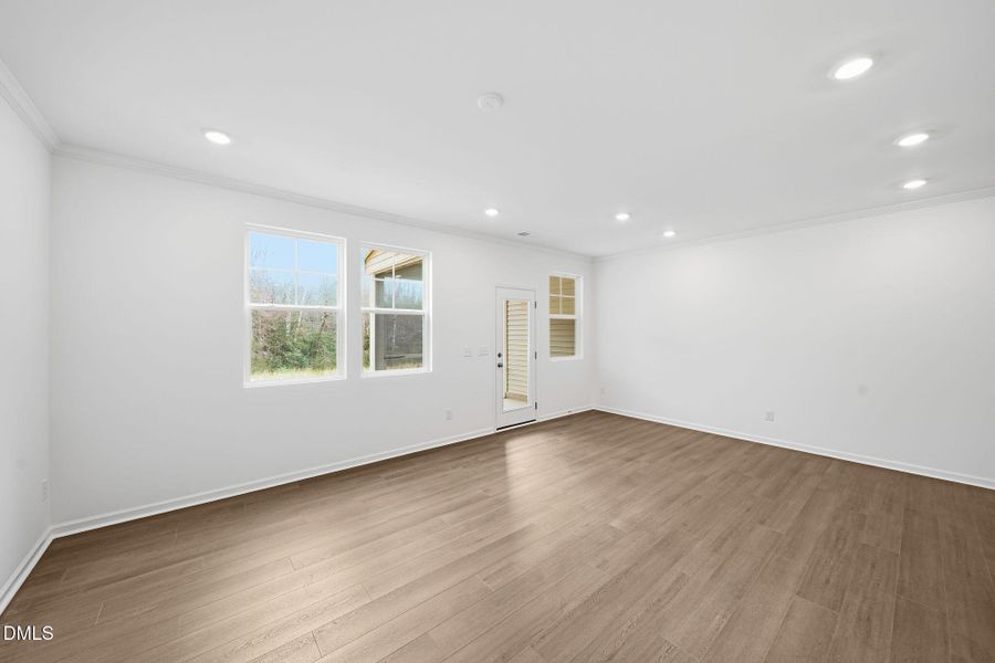 SUN_Everlee_Pic_CarsonII_QMI_258_Great_1