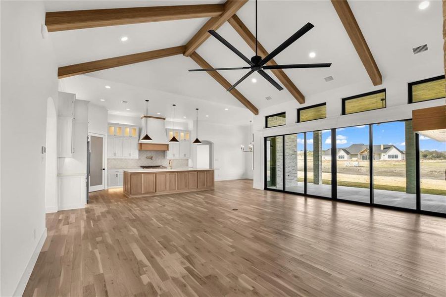 Spacious, unfurnished interior of a new home in , Aledo (Image 25).