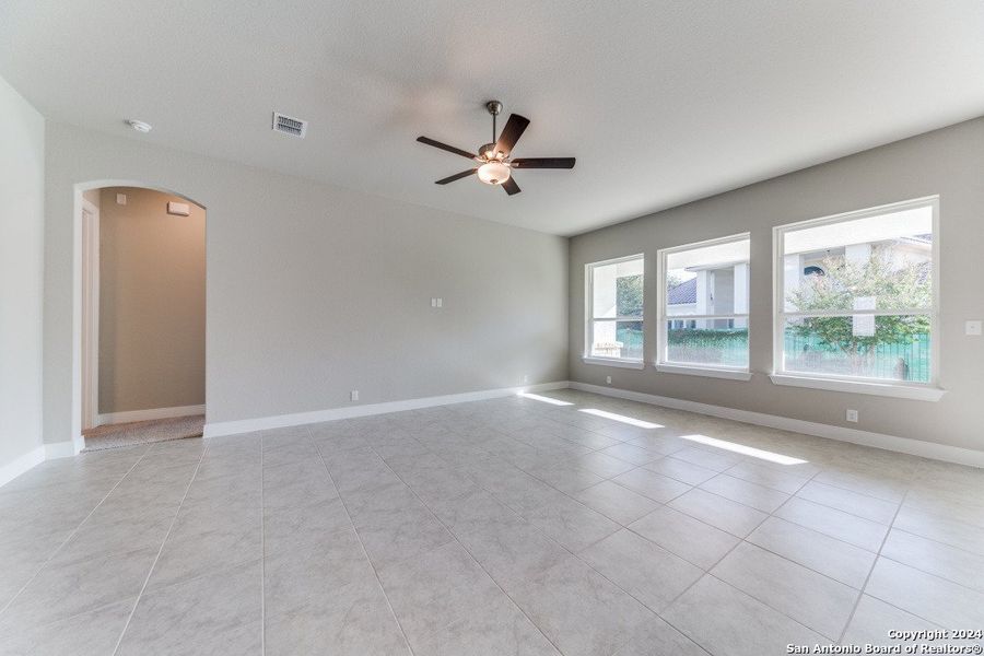 Spacious, unfurnished interior of a new home in , San Antonio (Image 16). Spacious, unfurnished interior of a new home in , San Antonio (Image 16).