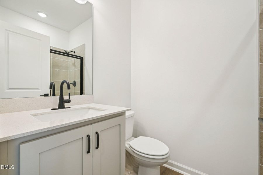 37-web-or-mls-Darius Ln-S0402-037