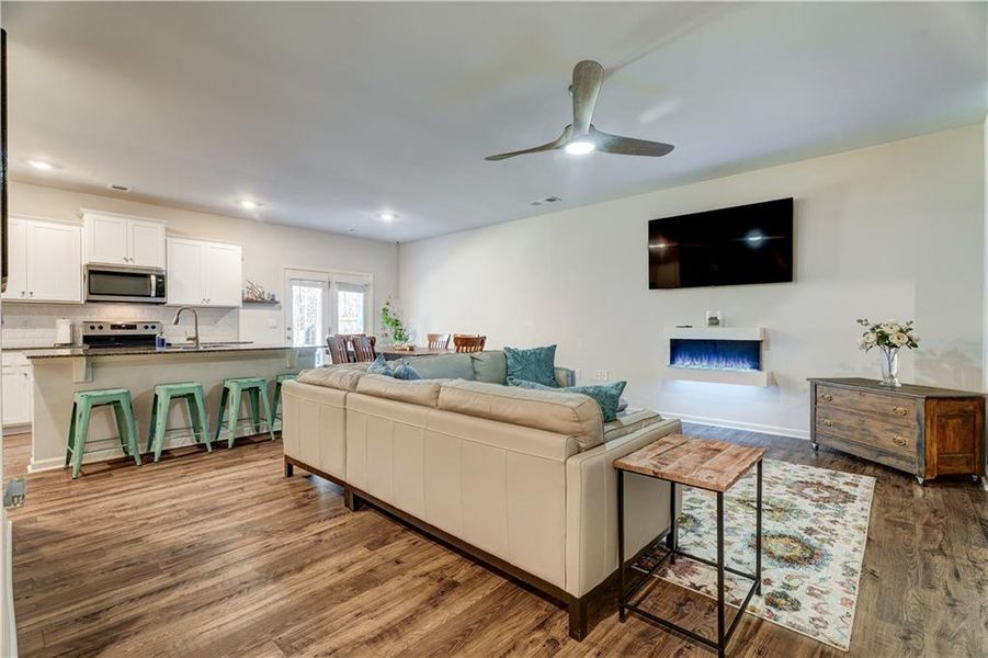 Furnished interior view inside a new home in , Dahlonega (Image 6).