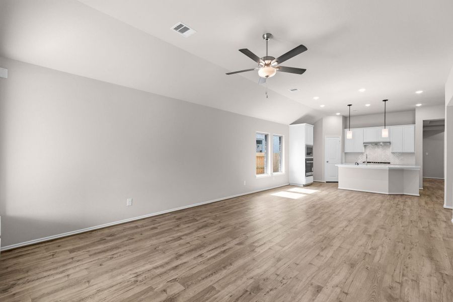 Spacious, unfurnished interior of a new home in Grand Central Park, Conroe (Image 24). Spacious, unfurnished interior of a new home in Grand Central Park, Conroe (Image 24).