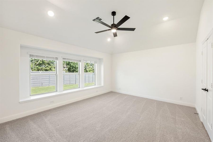 Spacious, unfurnished interior of a new home in Union Park Classic 60, Little Elm (Image 19). Spacious, unfurnished interior of a new home in Union Park Classic 60, Little Elm (Image 19).