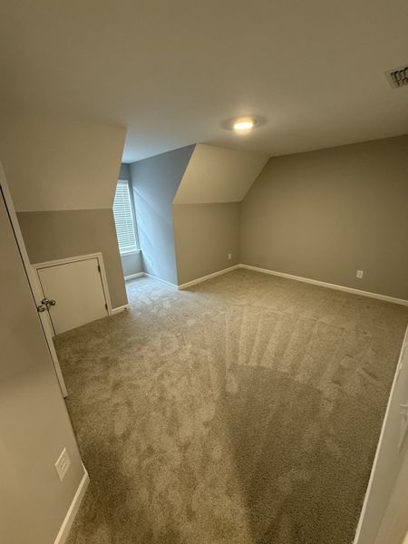 Spacious, unfurnished interior of a new home in Hobson Park, Antioch (Image 18).