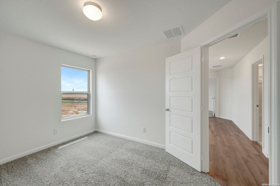 Spacious, unfurnished interior of a new home in Greenspoint Heights, Seguin (Image 22).