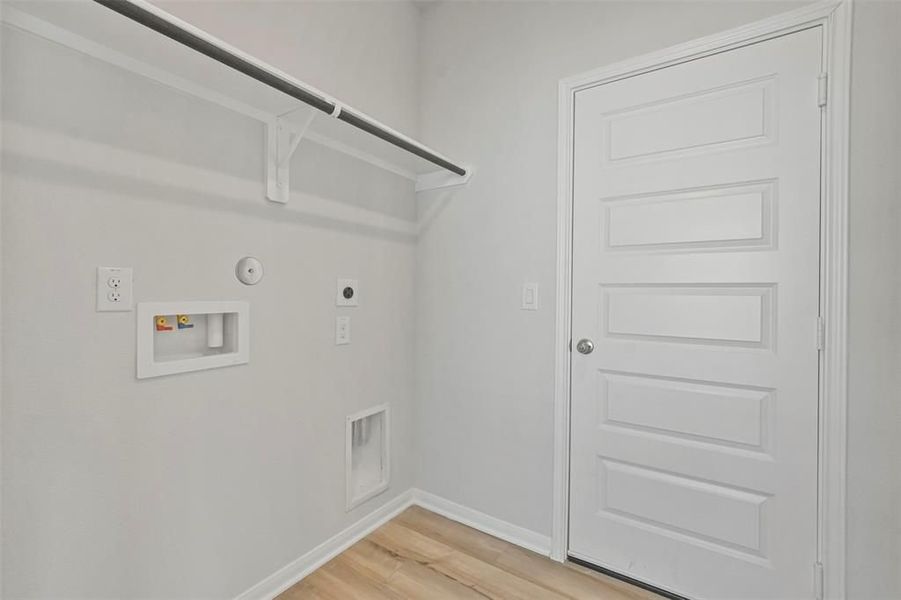 Spacious, unfurnished interior of a new home in Lakes at Black Oak, Magnolia (Image 57).