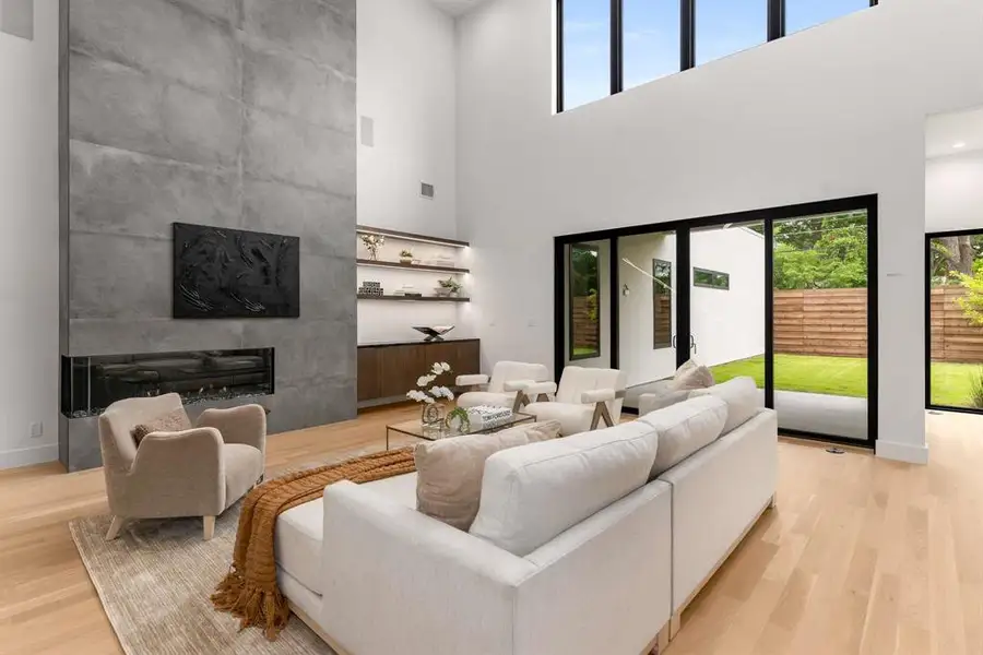 Furnished interior view inside a new home in , Dallas (Image 5).