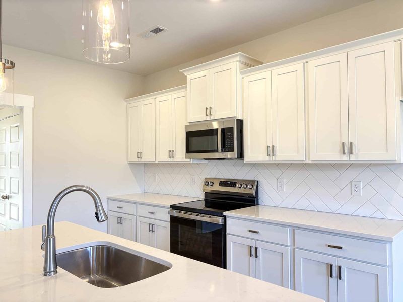 Furnished interior view inside a new home in Saundersville Station, Hendersonville (Image 3).