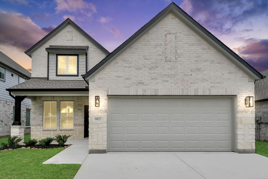Welcome home to 11822 Royal Willow Lane. Welcome home to 11822 Royal Willow Lane.