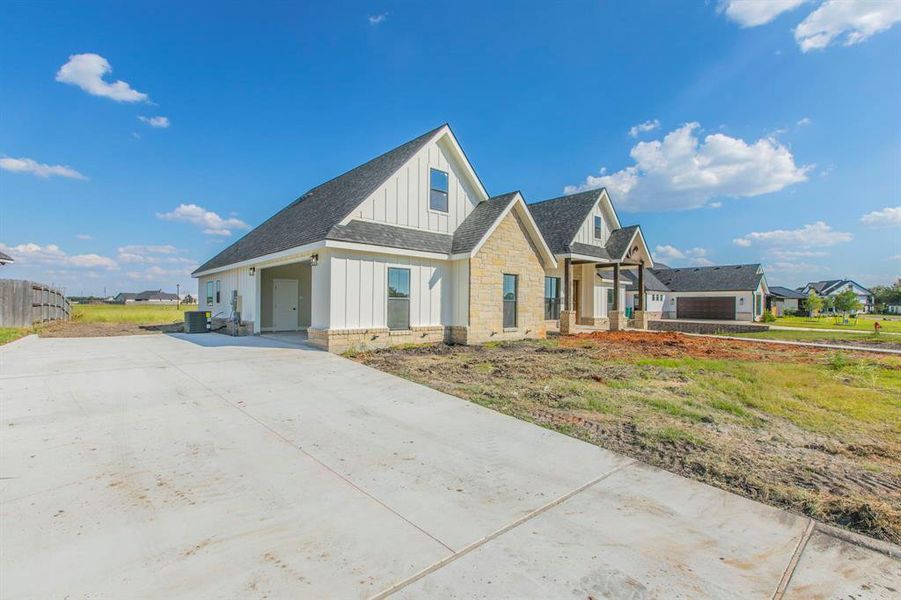 Image 28 of a home in . Image 28 of a home in .