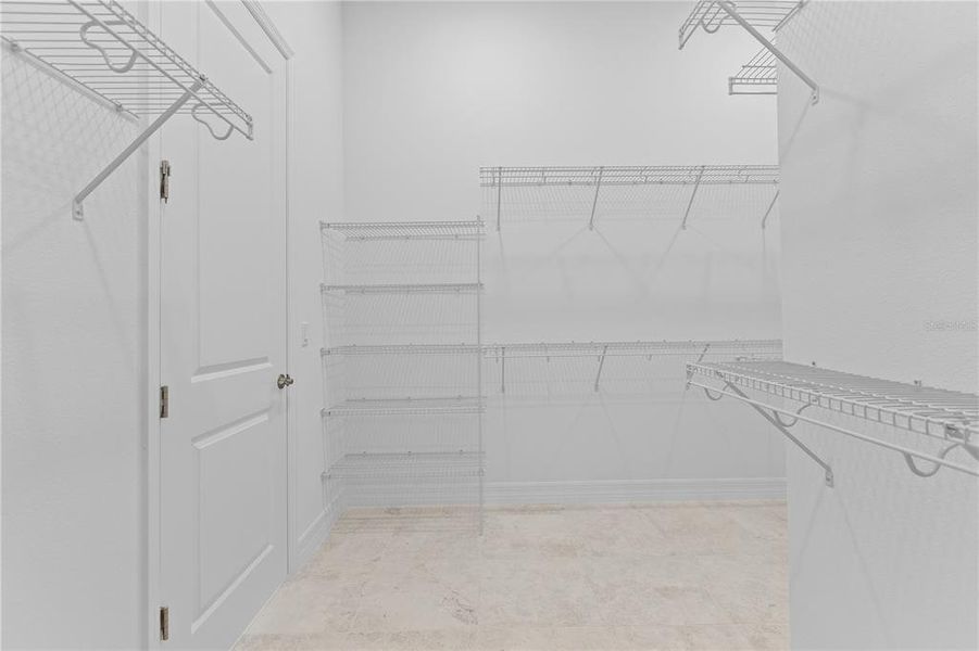 Spacious, unfurnished interior of a new home in The Reserve at Victoria, Deland (Image 38).