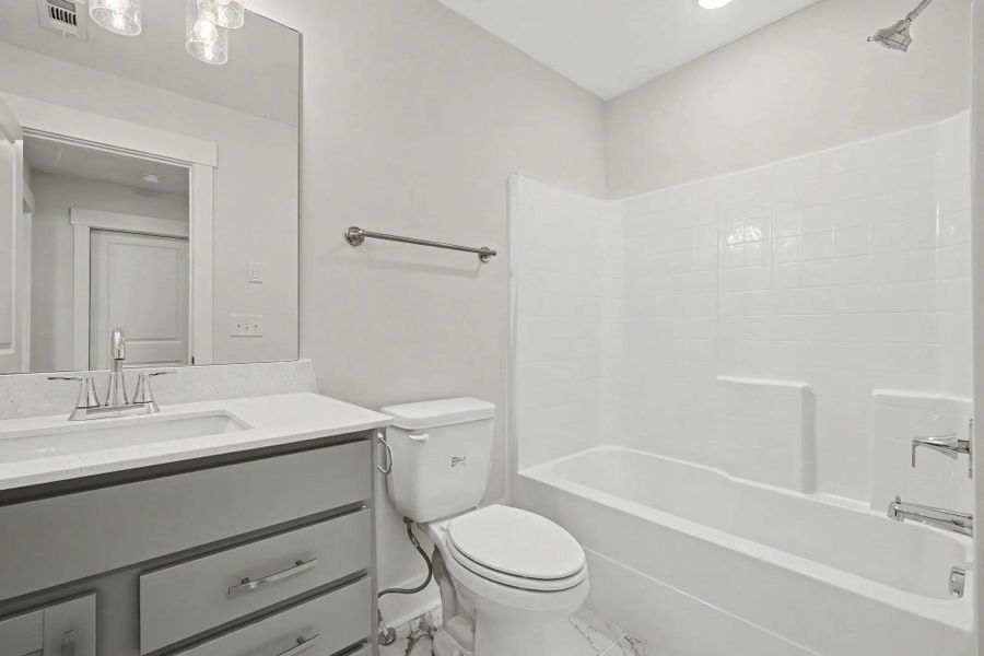 Kinsley H Bathroom 4 Kinsley H Bathroom 4