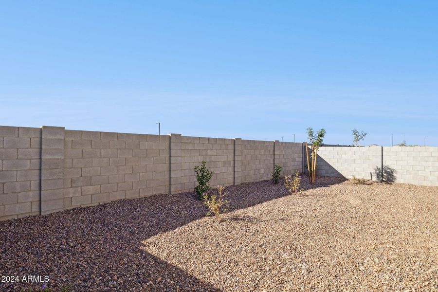 33-web-or-mls-18427-w-desert-hollow-dr-l