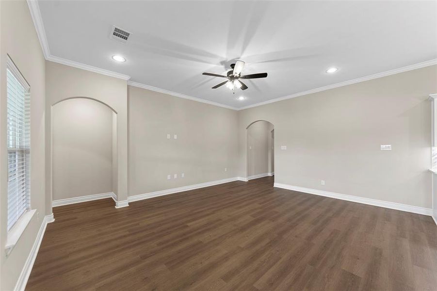 Spacious, unfurnished interior of a new home in , Greenville (Image 26).