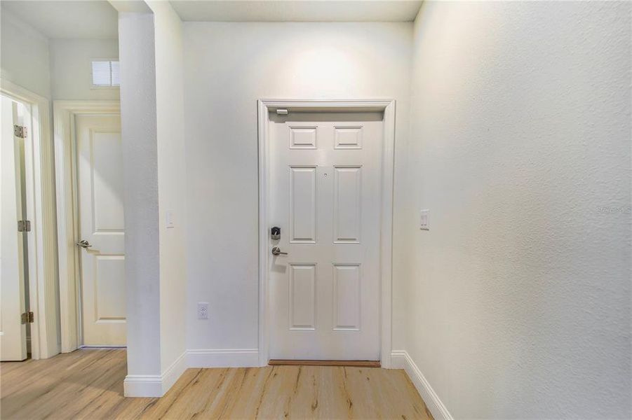 Spacious, unfurnished interior of a new home in Wind Meadows South, Bartow (Image 21).
