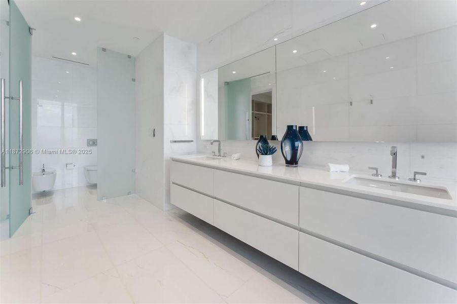 Furnished interior view inside a new home in , Miami (Image 20). Furnished interior view inside a new home in , Miami (Image 20).