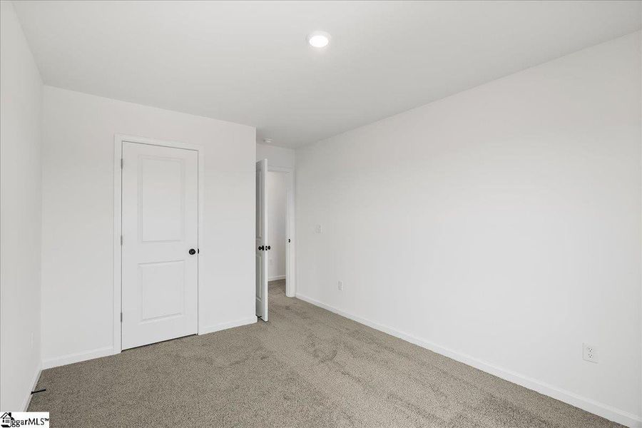 Spacious, unfurnished interior of a new home in Lynbrook, Boiling Springs (Image 38). Spacious, unfurnished interior of a new home in Lynbrook, Boiling Springs (Image 38).