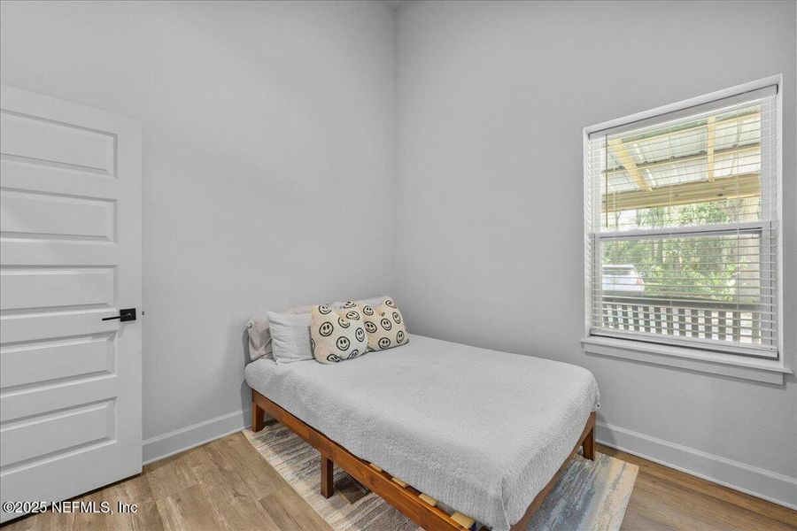 Furnished interior view inside a new home in , Palatka (Image 13).