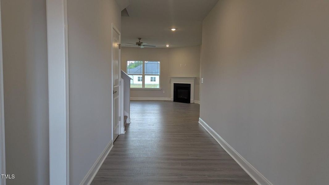 Spacious, unfurnished interior of a new home in Harvest Creek, Nashville (Image 8).