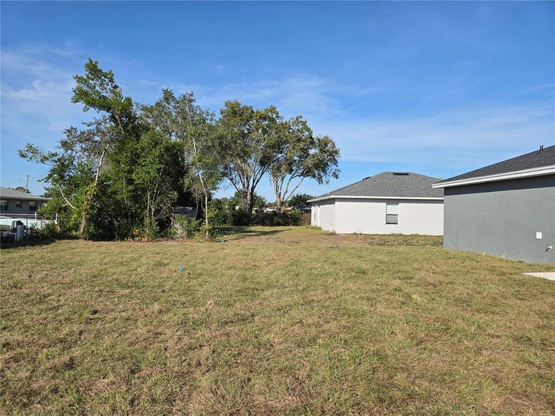 Exterior details and patio area of a home in , Lake Wales (Image 17).