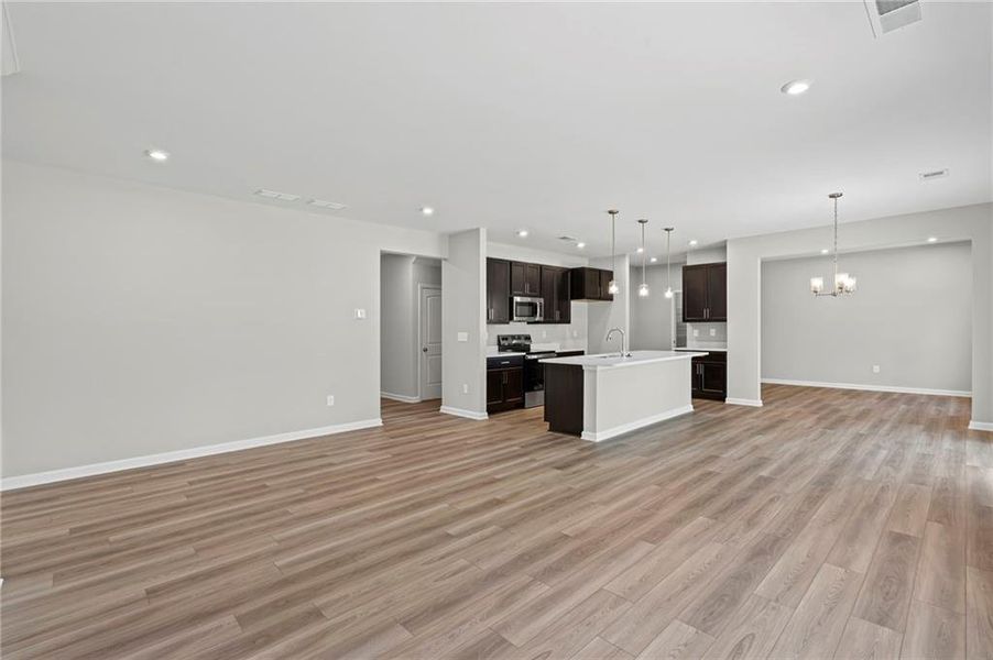 Spacious, unfurnished interior of a new home in Twin Lakes, Hoschton (Image 25).
