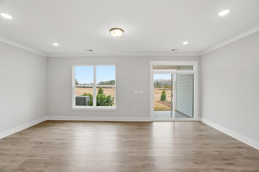 Spacious, unfurnished interior of a new home in Blythe Mill Townhomes, Waxhaw (Image 15).