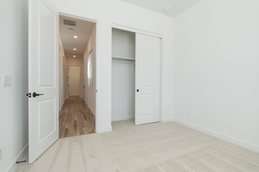 Spacious, unfurnished interior of a new home in Abel Ranch, Goodyear (Image 11).