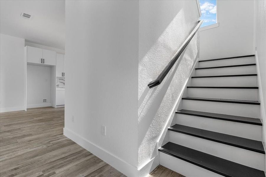 Spacious, unfurnished interior of a new home in , Dallas (Image 13).