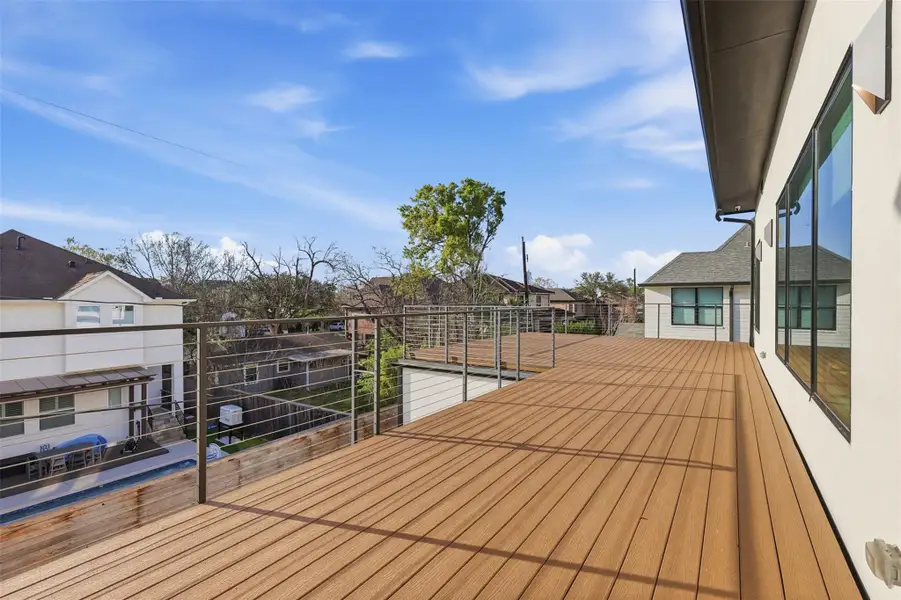 Exterior details and patio area of a home in , Bellaire (Image 4).