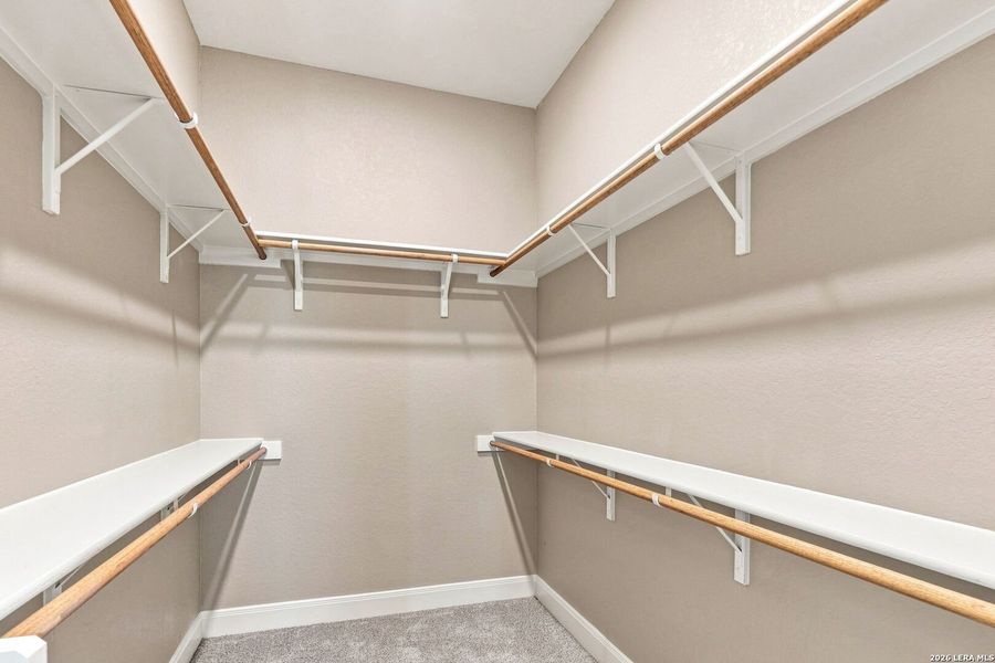 Spacious, unfurnished interior of a new home in , Seguin (Image 16).