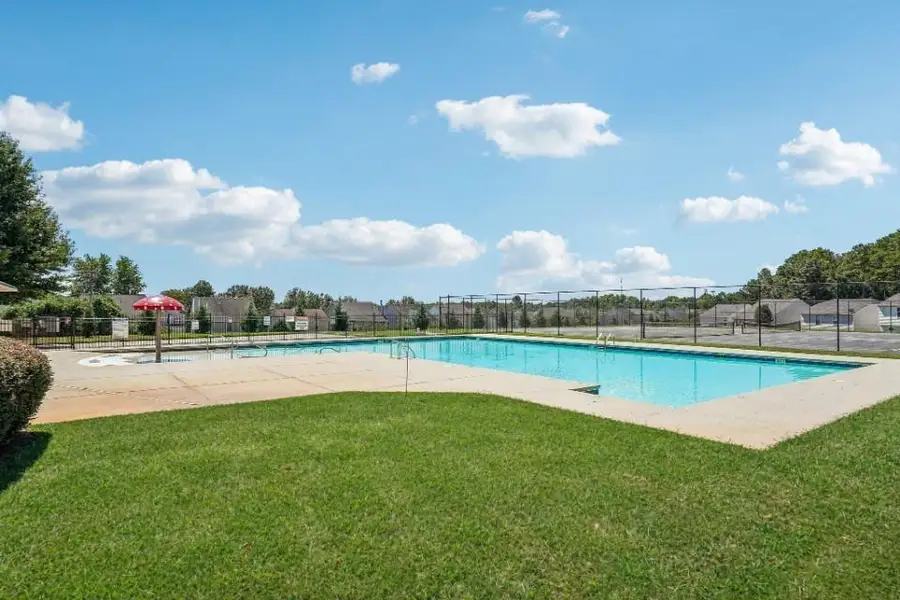 Community amenities in Liberty Pointe, Villa Rica (Image 26).