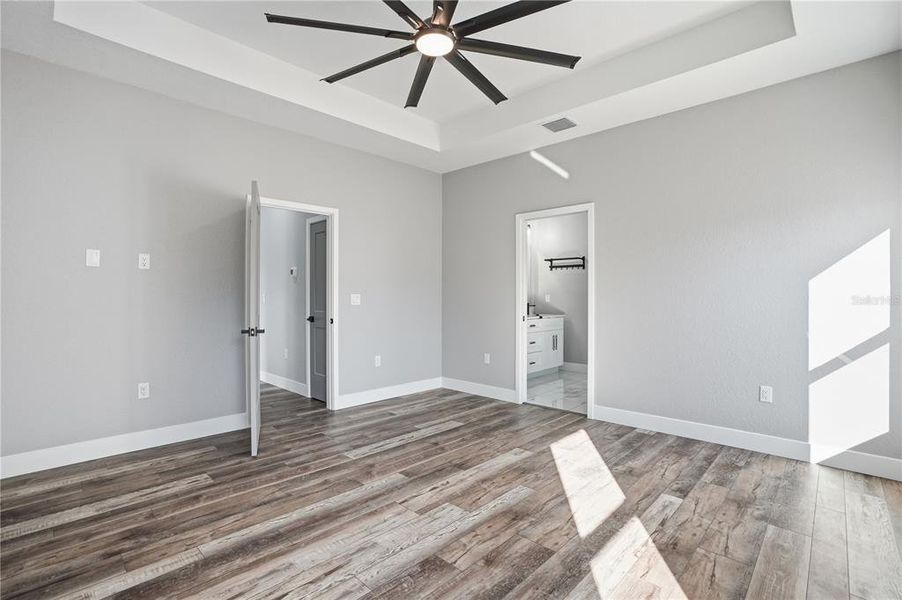 Spacious, unfurnished interior of a new home in , Brooksville (Image 30).