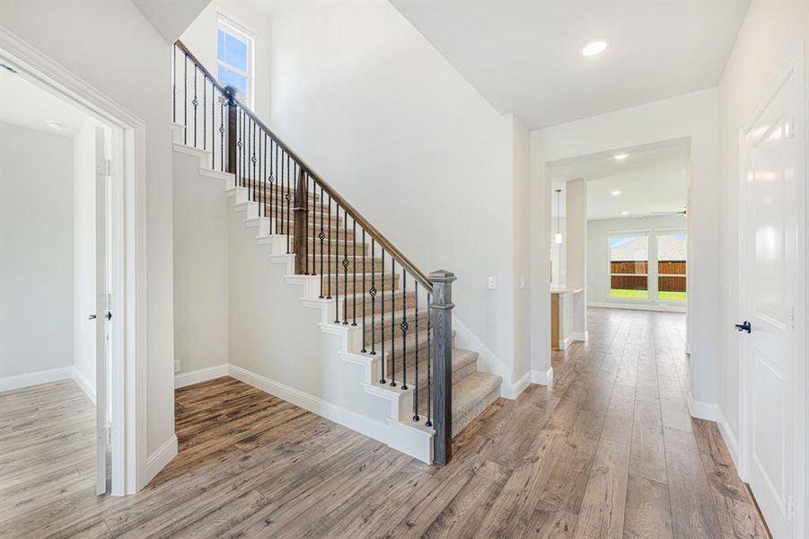 Spacious, unfurnished interior of a new home in Hulen Trails, Fort Worth (Image 38).