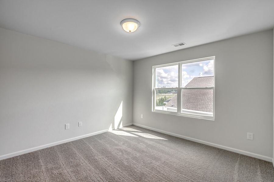 Spacious, unfurnished interior of a new home in Six Oaks, Summerville (Image 29).