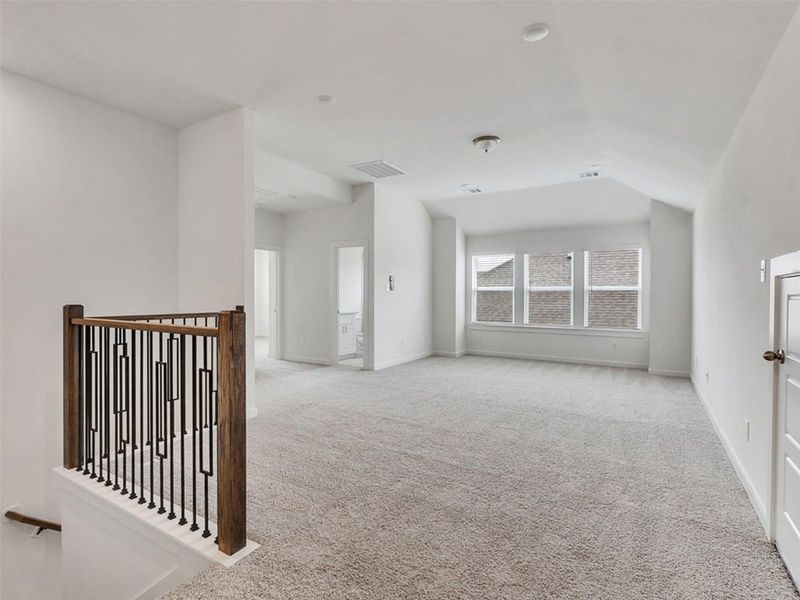 Spacious, unfurnished interior of a new home in Ashland, Houston (Image 24).