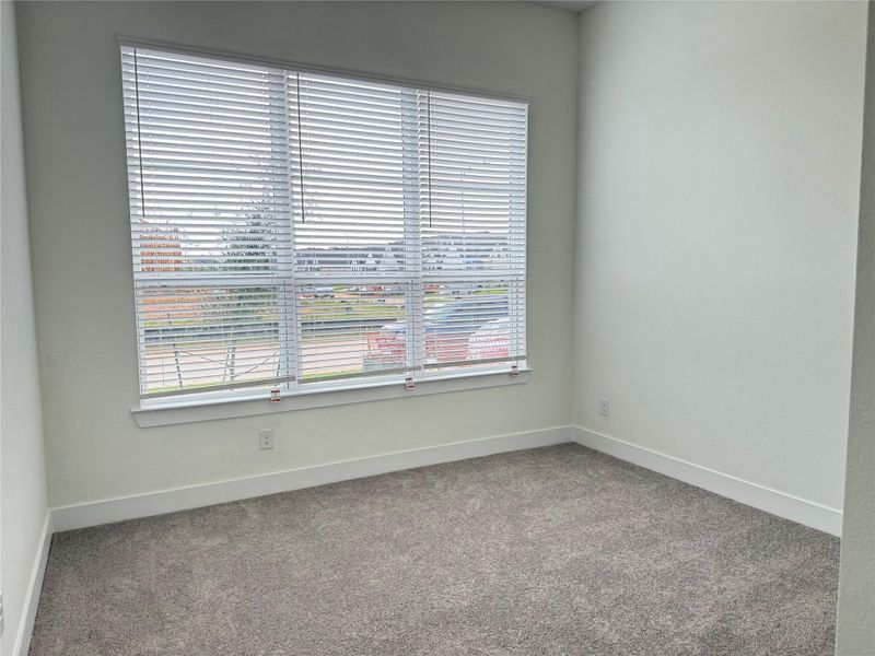 Spacious, unfurnished interior of a new home in Wood Leaf Reserve, Tomball (Image 14).