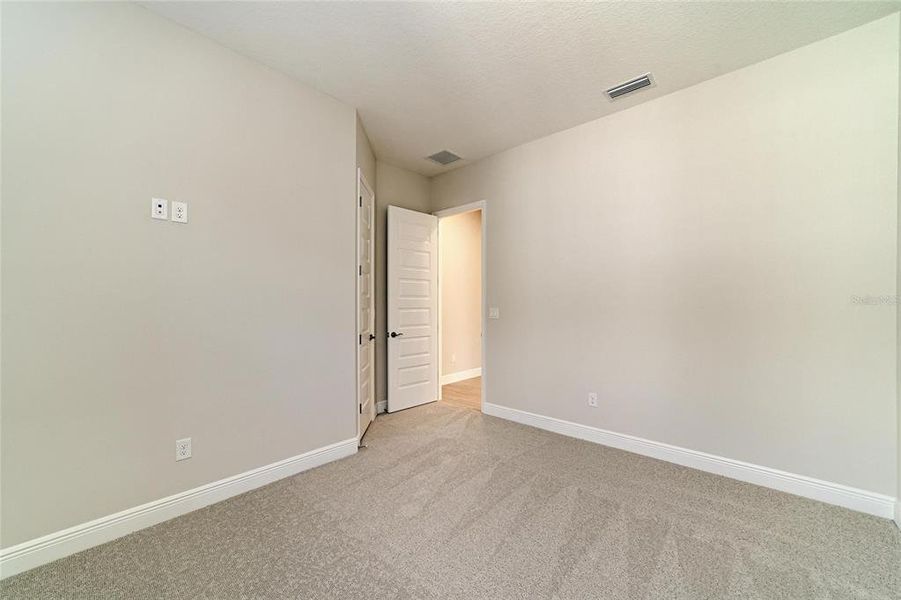 Spacious, unfurnished interior of a new home in Waterset, Apollo Beach (Image 40).